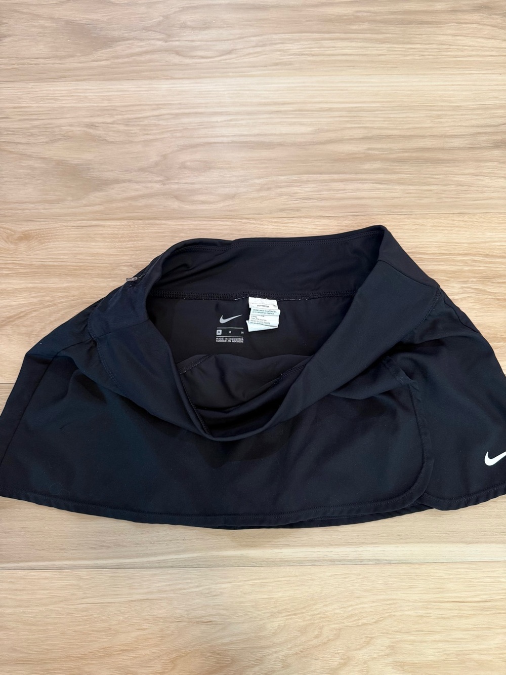 Nike Black Swim Skirt Swim Bottoms Built-In Brief Size Medium Zip Pocket - Picture 4 of 4